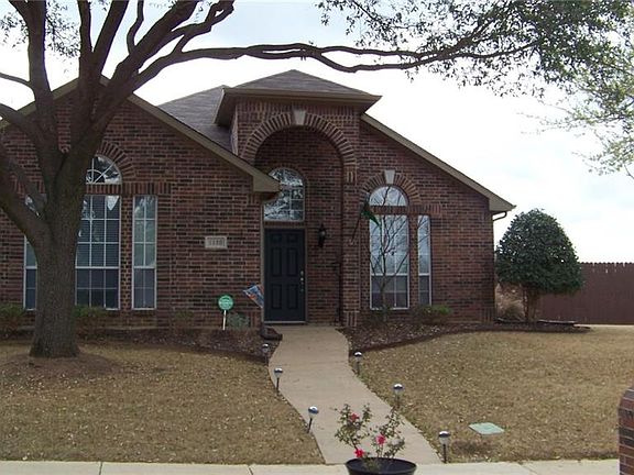 3rd image of 2220 Swallow Ln