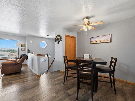 5th image of 322 Summit St