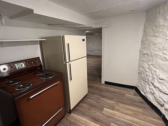5th image of 1362 College St #5