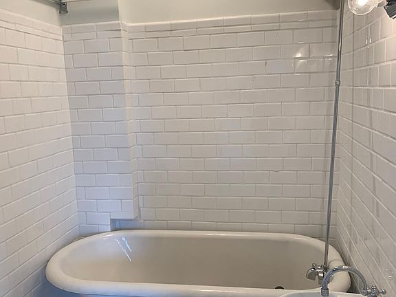 4th image of 1108 Payne Ave #2