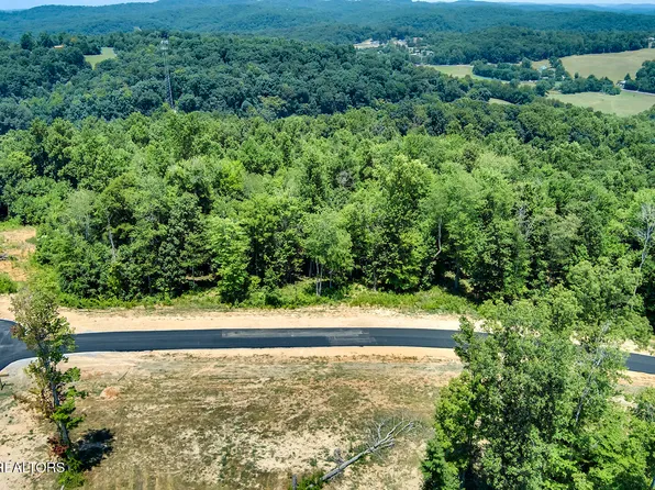 135 Canter Way, Lenoir City, TN 37771