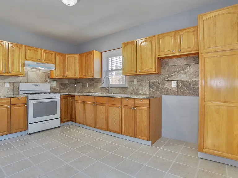 42 Greenville Ave #2 — Photo 7