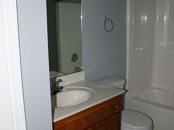 Full bath with combo shower