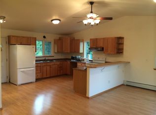 2010 Goldstream Rd, Fairbanks, AK 99709
