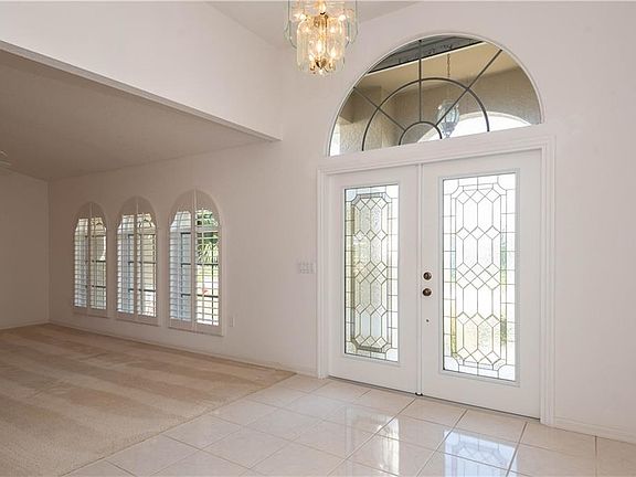 5th image of 501 Matares Dr