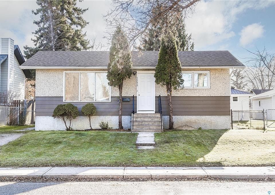 1st image of 1243 1st St E