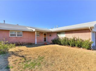 5732 NW 45th St, Warr Acres, OK 73122