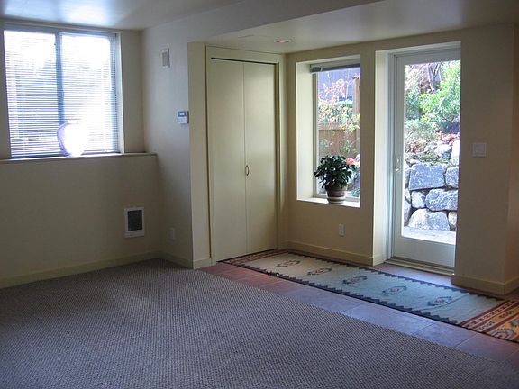 Entrance to apt with view of patio