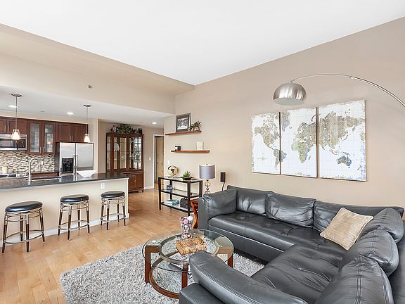3rd image of 1595 Lexington Ave APT 6E
