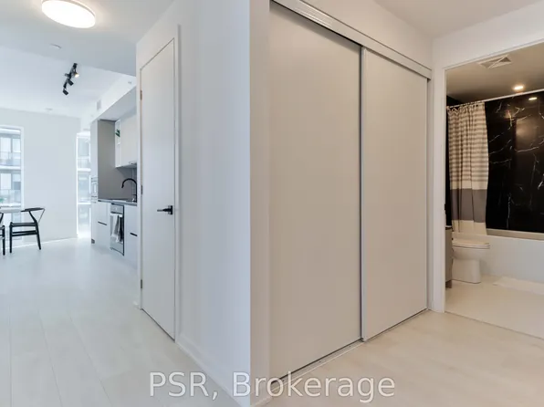 1285 Dupont St N #1510, Toronto, ON M6H 0E3