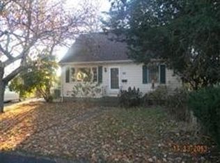 101 Dellawanda Rd, Swansea, MA 02777