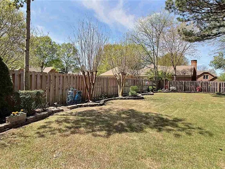2345 Linkenholt Dr — Photo 24