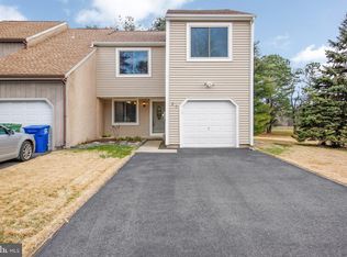 22 Queen Ann Ct, Marlton, NJ 08053