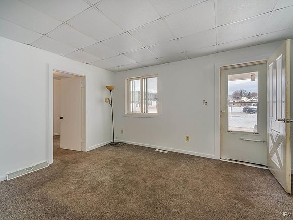 3rd image of 539 W Spring St