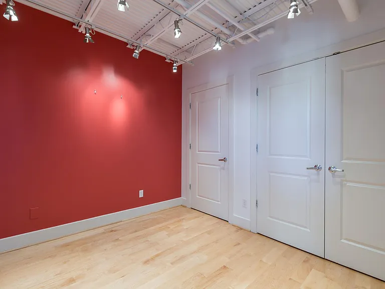 2328 Champlain St NW — Photo 23