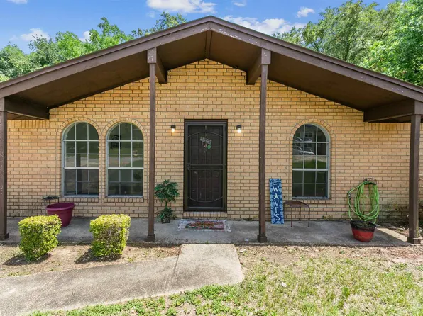 7185 Moore Ave, Pensacola, FL 32526