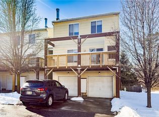 22257 River Walk Rd #20, Rocky River, OH 44116