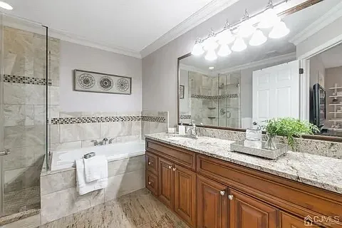 3 bed, 2.5 bath, 2200 sqft, $3,800 — Photo 4