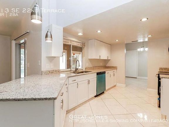 4th image of 613 SE 22nd Ter