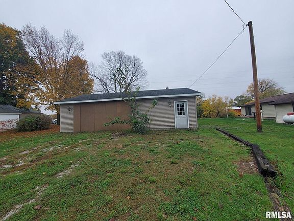 3rd image of 315 W Center St