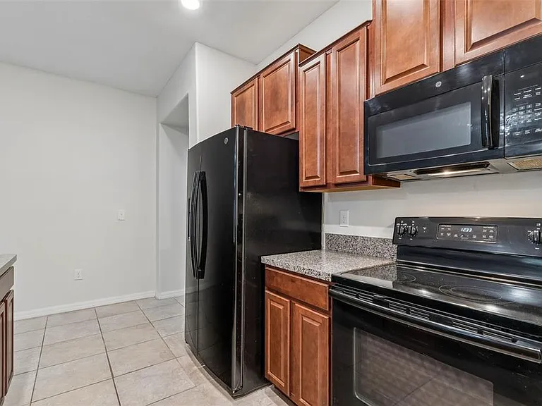 10687 Lake Montauk Dr — Photo 12