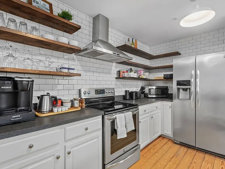 404 N Laurel Ave #42 — Photo 3