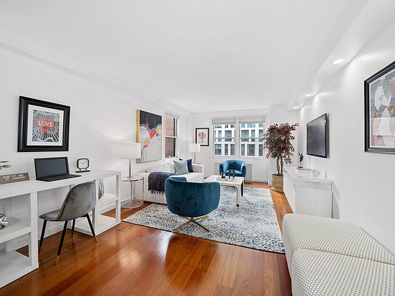 2nd image of 201 E 21st St APT 8D