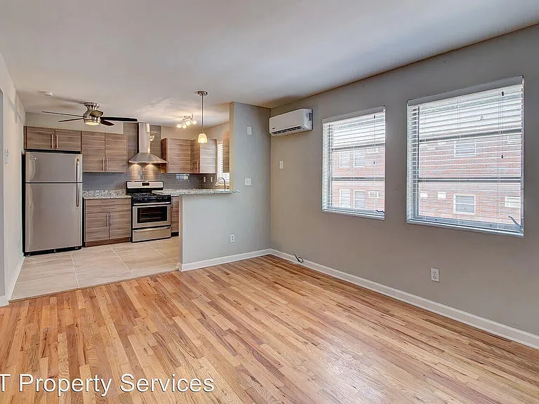 950 Saint Charles Ave NE #8 — Photo 12