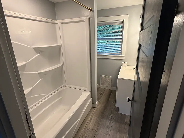 726 S Main St — Photo 3