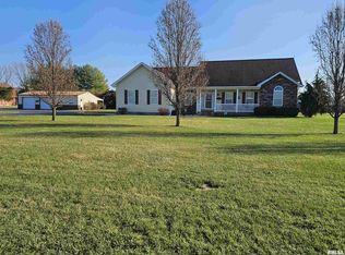 10586 N Spring Garden Ln, Mount Vernon, IL 62864