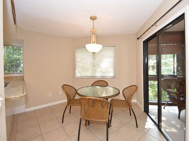 6 Broadmore Cir — Photo 9