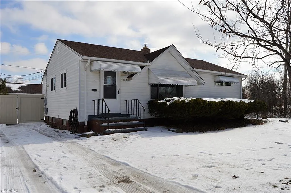 4763 Heather Ln photo 1