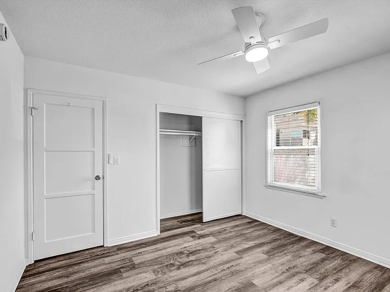 5860 - 5864 Mildred Street — Photo 41