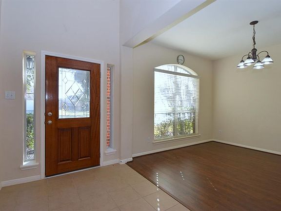 3rd image of 16010 Portmanshire Ln
