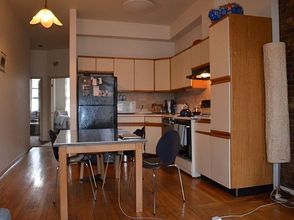 2nd image of 42 Henry St APT 3