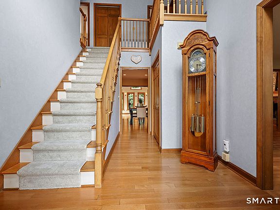5th image of 209 Lancaster Way