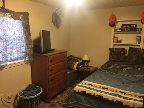 739 Pine St, Waldron, AR 72958