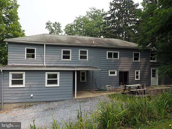 4th image of 606 S Mountain Rd