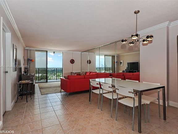 4th image of 2625 Collins Ave APT 1710