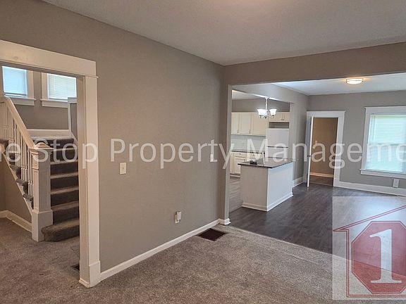 3rd image of 2821 Wabash Ave