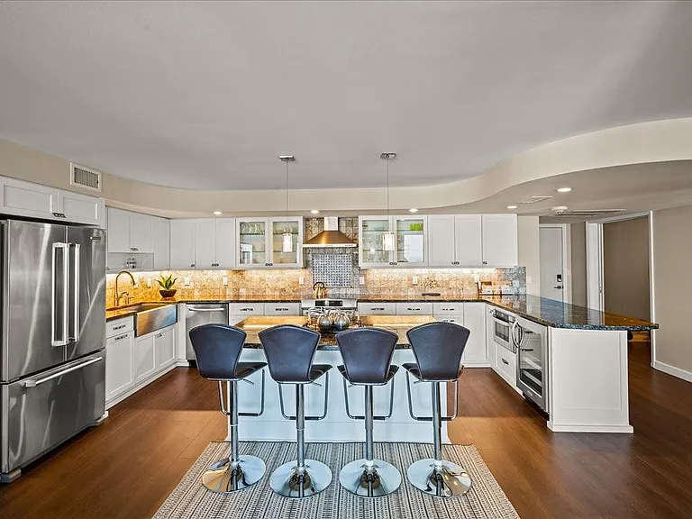 1890 S Ocean Dr #Penthouse 4 — Photo 6