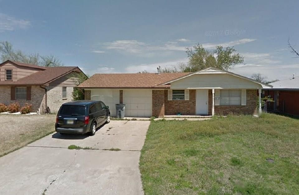 1st image of 5715 NW Cedarwood Dr