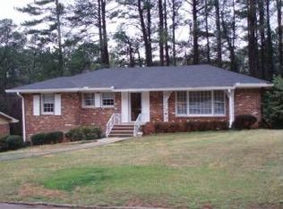 511 Greenridge Cir, Stone Mountain, GA 30083