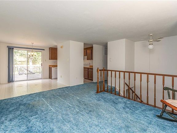 3rd image of 7401 Summerleaf Ct