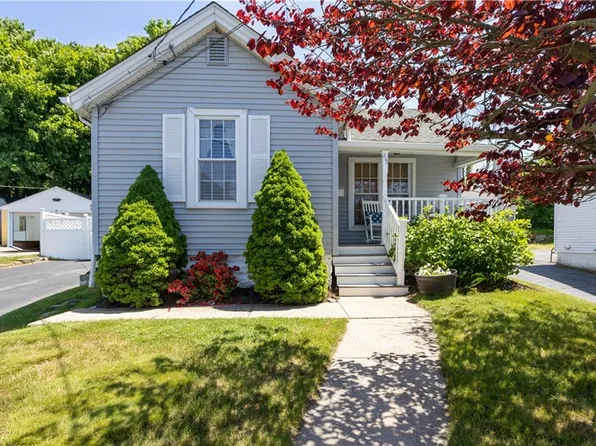 65 Dana St, Woonsocket, RI 02895