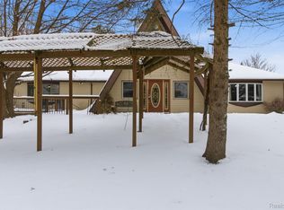 7261 Hashley Rd, Manchester, MI 48158