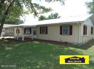 811 Riverside Dr, Neosho, MO 64850