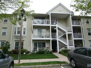 335 Linden St, Mahwah, NJ 07430
