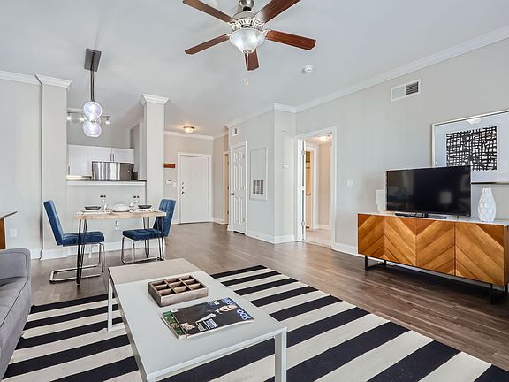 3rd image of 215 North Ave NE APT 1013