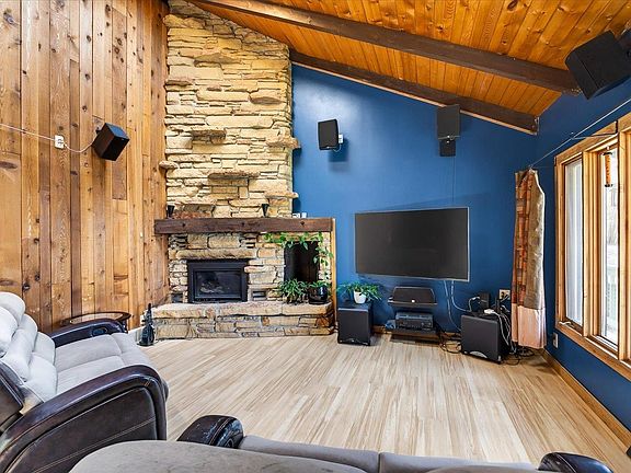 3rd image of 26 Appleby Cir